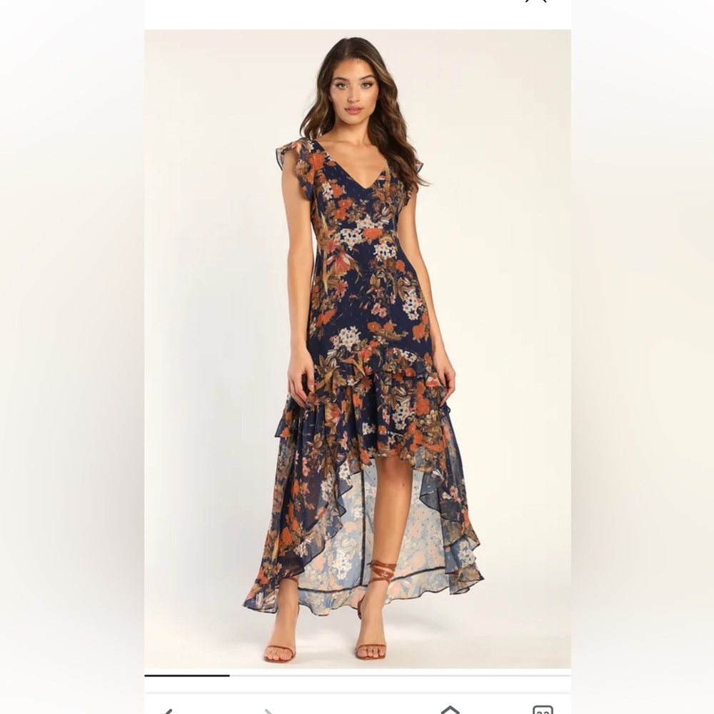 NWT Stunning Favorite Navy Blue Floral Ruffled High-Low Maxi Dress
Lulus sz M